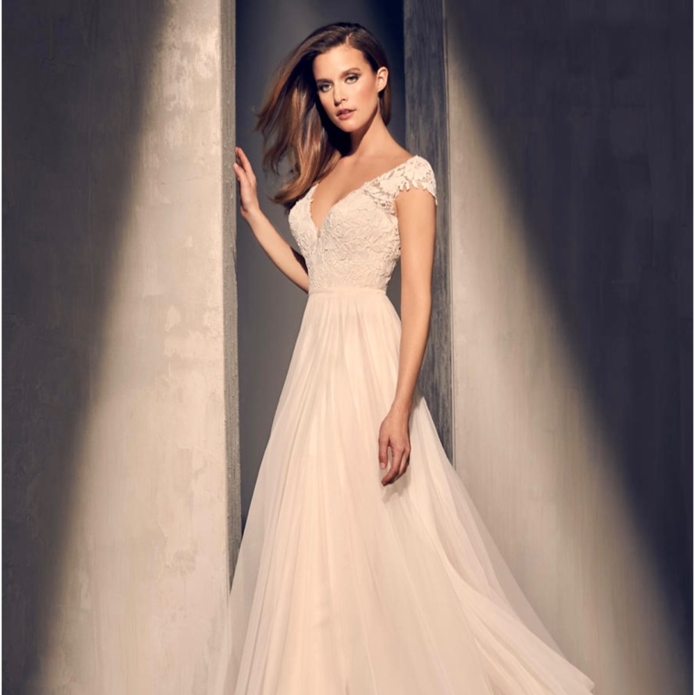 Mikaella Bridal Wedding Dress